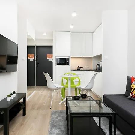 Modern In The Center Close To The Metro By Renters * وارسو